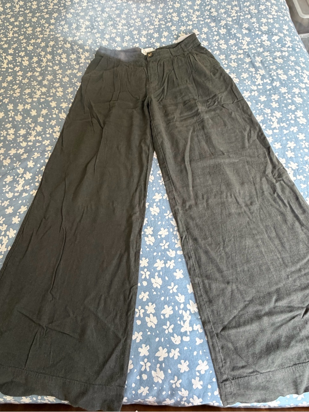 Anthropologie Black Wide-Leg Ankle Cropped Pants